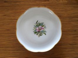 Schmuckteller von Tirschenreuth, handbemalt von M. Marr