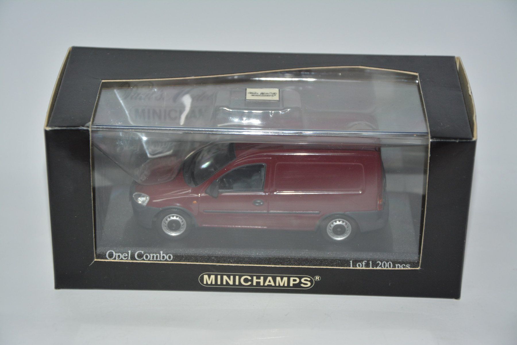 Opel Modellini d'auto: Opel Combo Van 2002 , Minichamps , 1:43 – Nuovo e nell'imballaggio originale da Goldach venduto da Feivel9