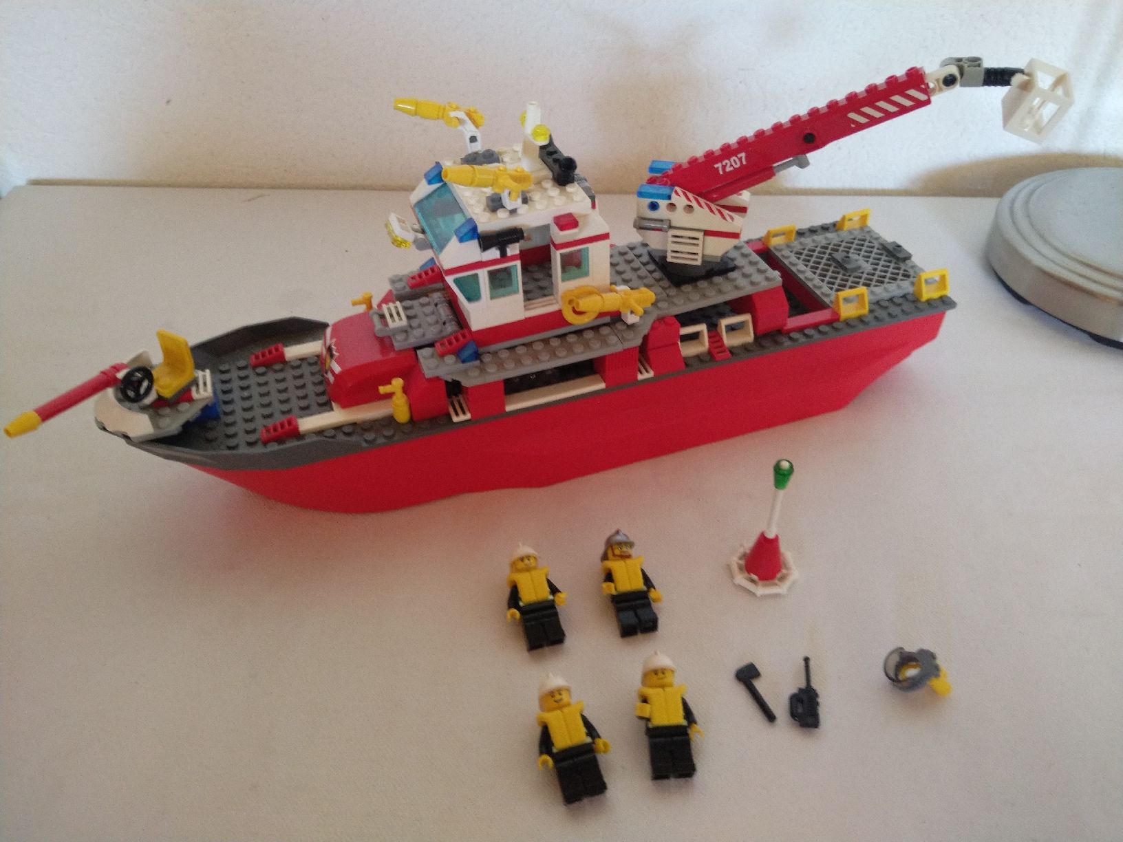 Lego Kit di costruzioni: Lego - Bateau de pompier 7207 – Usato da Les Brenets venduto da LEGOFOREVER