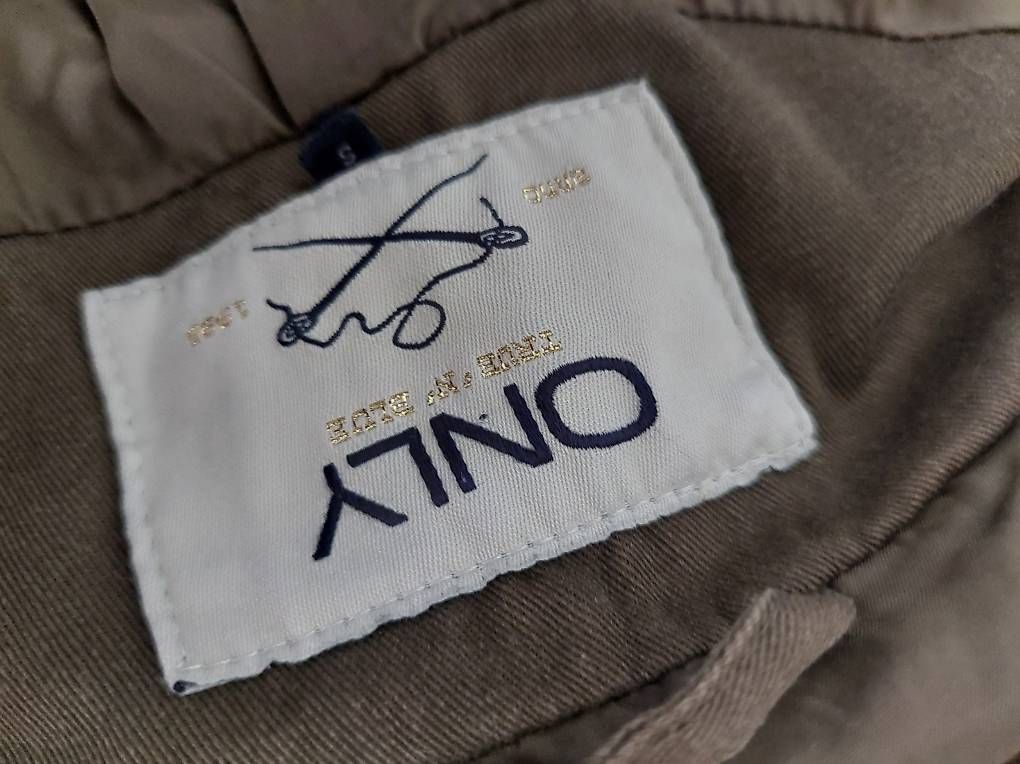 Cappotti: Only Damen Parka mit Kaputze – Usato da Gossau SG venduto da sus_bkb7 3