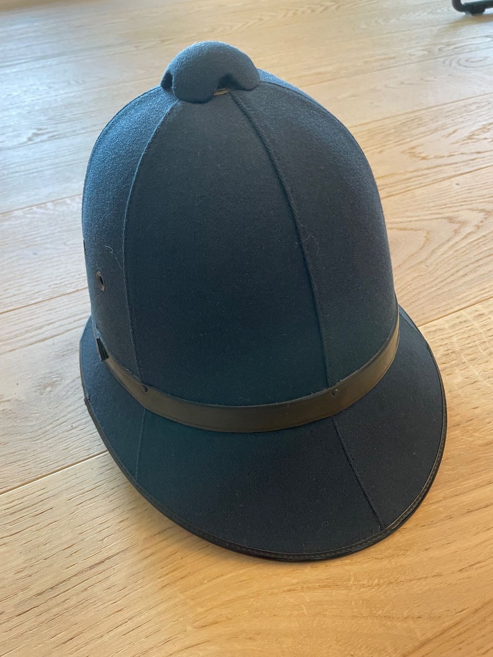 Antike Kleidung: Polizeihelm – Gebraucht aus Wangen SZ von KAM07 2