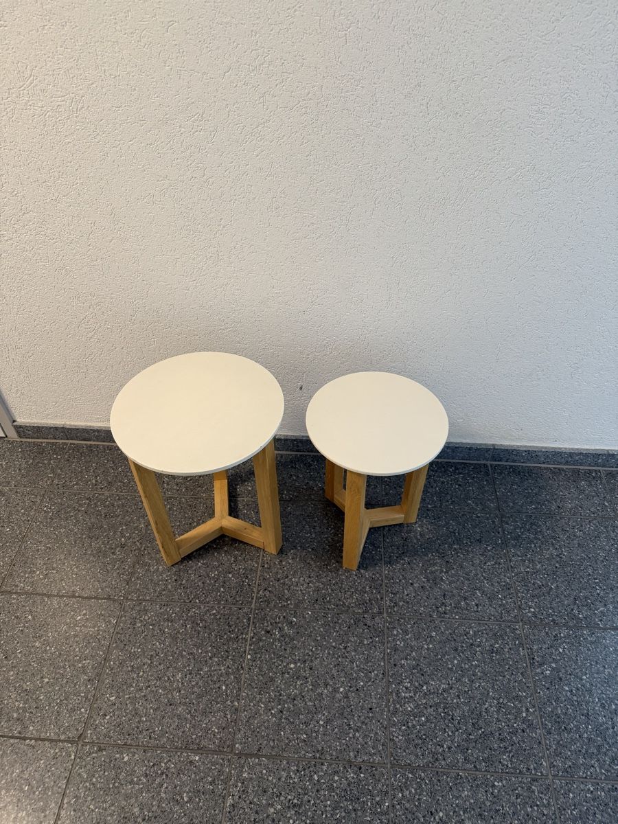 Set di tavolo e panche: 2er Beistelltischset aus Holz – Usato da Nürensdorf venduto da hdh_7tfq 1