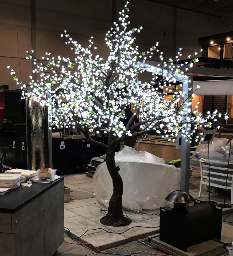 Toutes les décorations: LED Lichterbaum 2.8m – D'occasion à Herisau par gle_9rlp