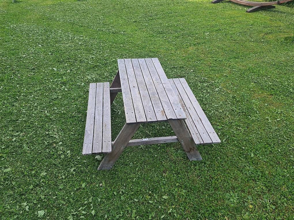 Tische: Table pique nique pour enfant – Gebraucht aus Châtel-St-Denis von max_fri 2
