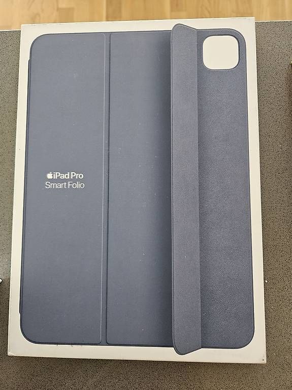 Covers & Taschen: iPad Pro Smart Folio – Gebraucht aus Otelfingen von e.troesch