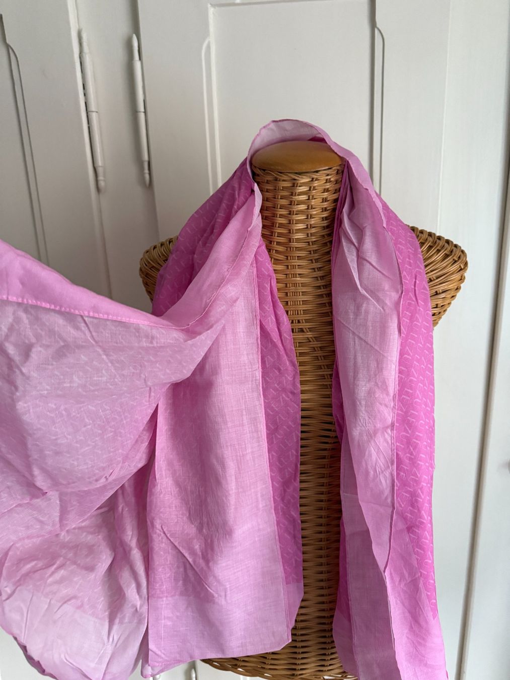 Foulard & Sciarpe: LEZU - Schal Tuch pink NEU – Nuovo e nell'imballaggio originale da Zürich venduto da Diazaio 1