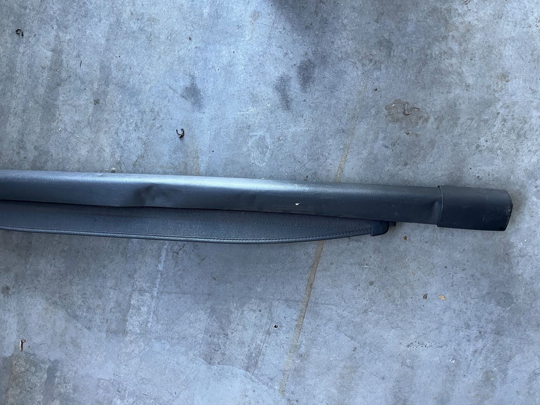 Subaru Tutti pezzi di ricambio auto: Subaru Impreza Kofferraum Rolladen – Usato da Dällikon venduto da CH-Schrauber