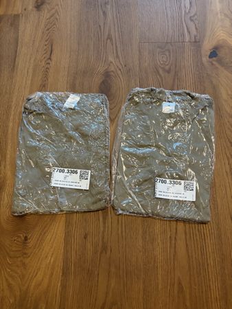 Armee Shirt olive ungeöffnet Grösse 48