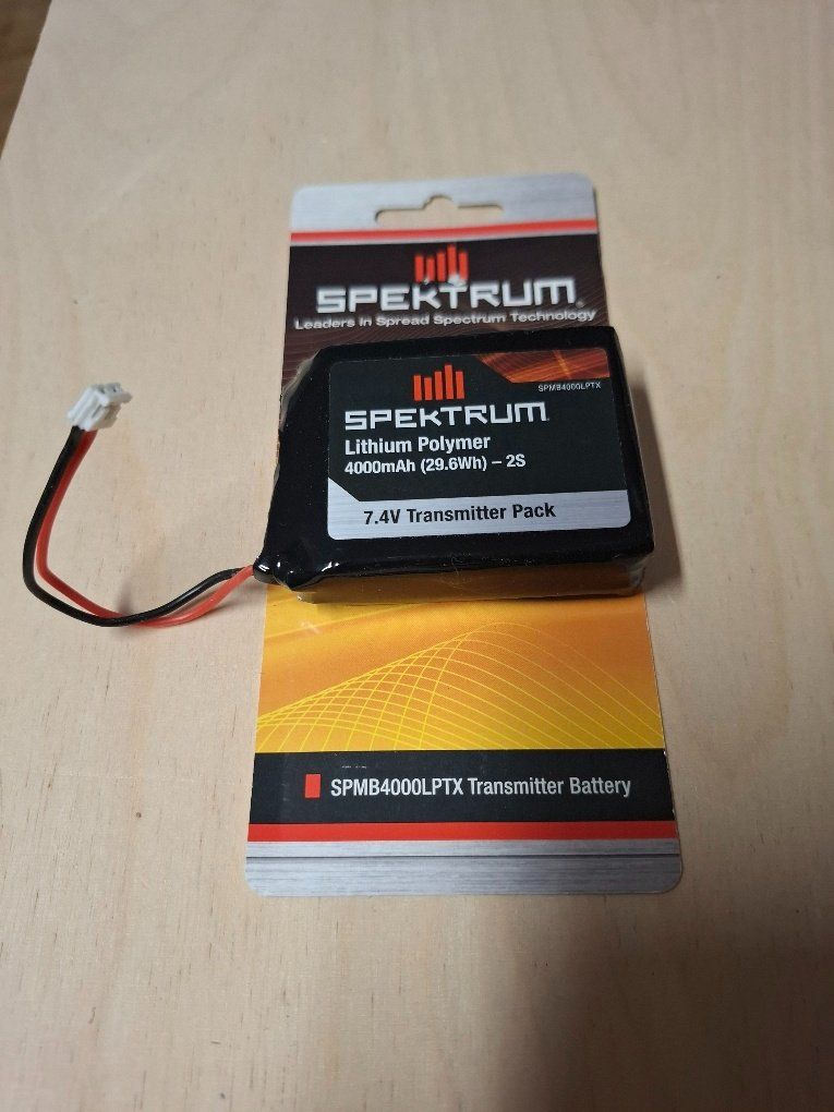 Spektrum Akkus, Ladegeräte & Netzgeräte: Spektrum Lipo 7,4V Transmitter Pack – Neu (gemäss Beschreibung) aus Henau von fag_lzx9 2