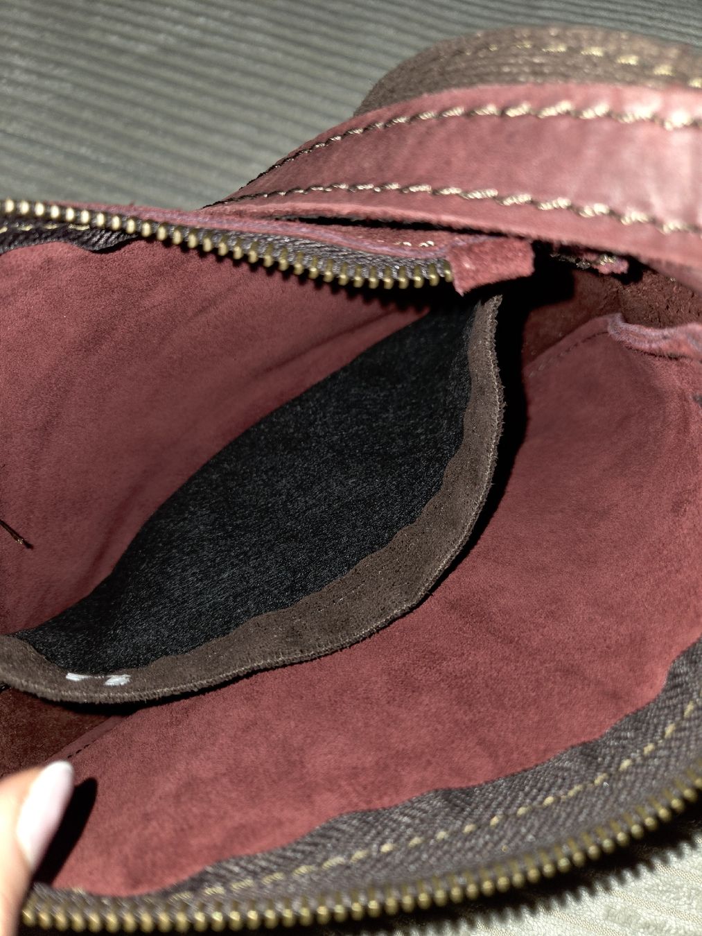 Borse da donna: Handtasche Wildleder / Frabe: Bordeauxrot – Usato da Bern venduto da Produkte.verkauf 6