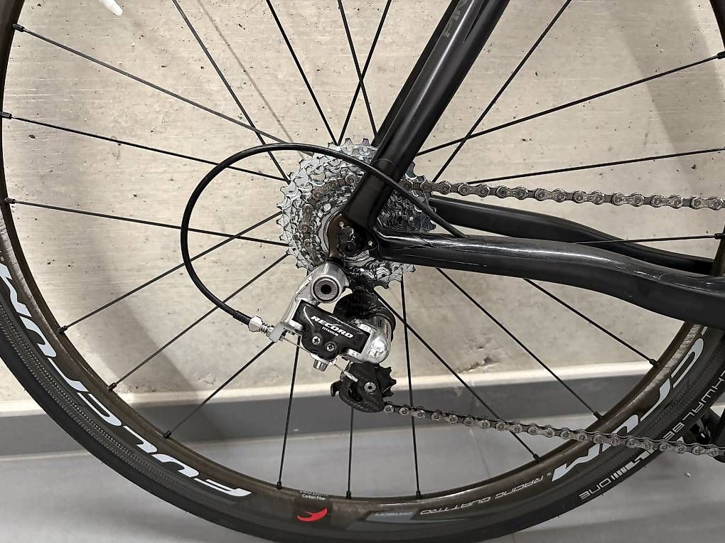 Pinarello Vélos: Pinarello Dogma 60.1 Carbone Taille S – D'occasion à Courroux par freleche 3