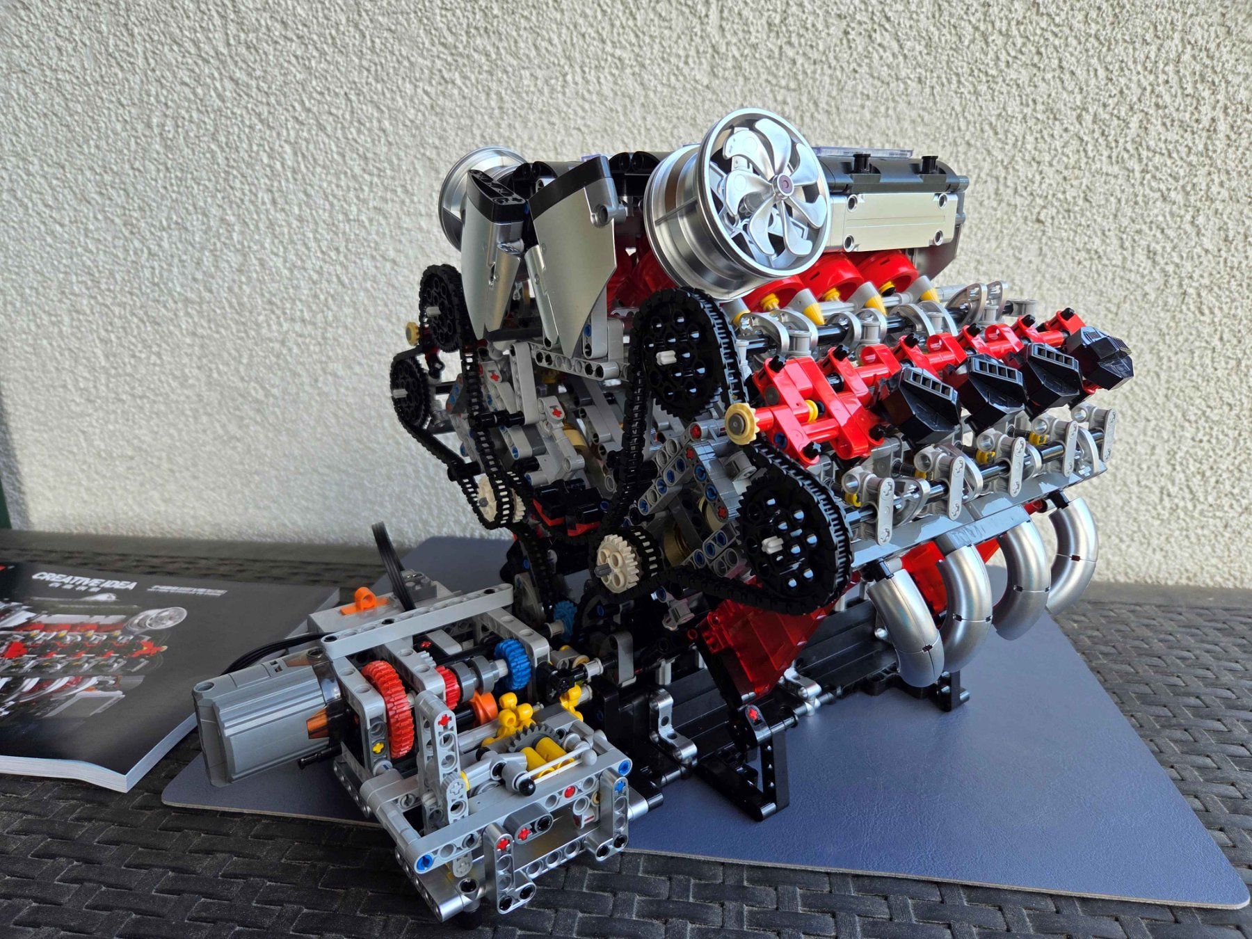 Mould King: V8 Engine von Supersportwagen F488 (Gebraucht) in Lostorf ...