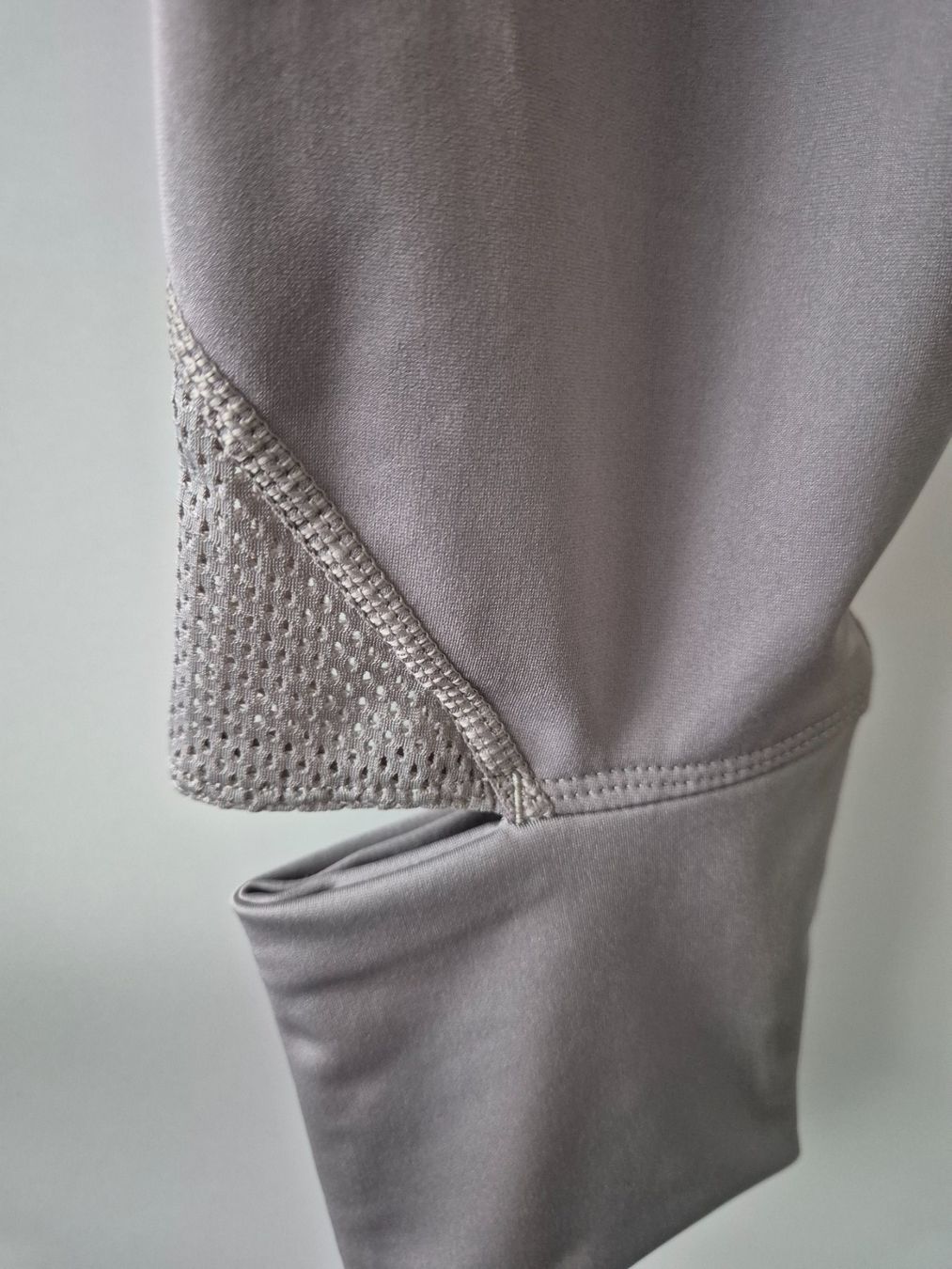 Puma Leggings: PUMA Leggins mit Cut-outs, Gr. 38 – Nuovo (secondo la descrizione) da Wolfwil venduto da s.ara_c 3
