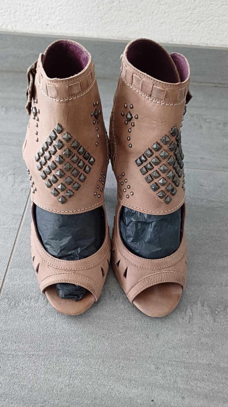 Scarpe da donna: Sandale Taille 37 – Usato da Müntschemier venduto da Kinako