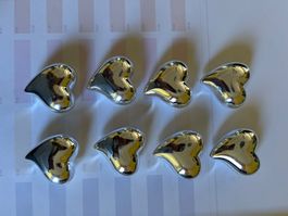 8 silberfarbene DekoAHerzen