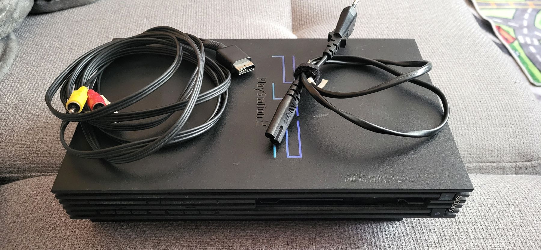 Sony Konsolen: Playstation 2 défectueuse  – Defekt aus Hérémence von GregoireL