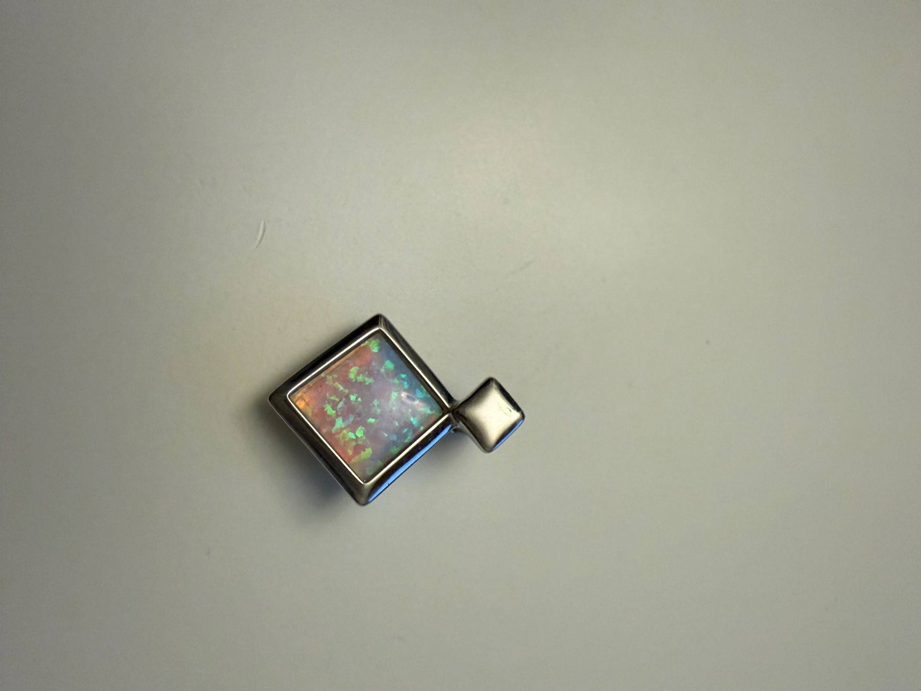 Ciondoli: Ohrstecker und Anhänger mit Opal Synthetisch – Usato da Schlieren venduto da schnuggi07 1