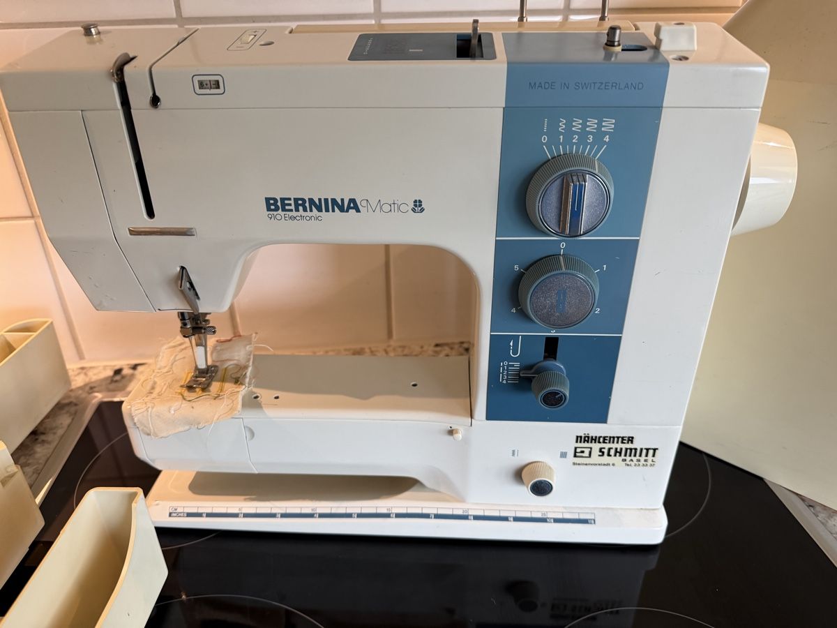 Bernina Macchine da cucire: Nähmaschine Bernina 910 Electronic – Usato da Zürich venduto da sne.swiss 1