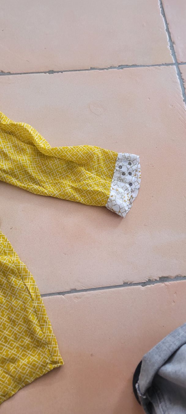 Nile Camicette: Nile blouse XS/ S jaune maïs – Nuovo (secondo la descrizione) da Echallens venduto da frimousse2008 1