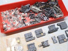 HAG/Märklin sehr viele Ersatzteile H0 Achsen, Lok Räder....