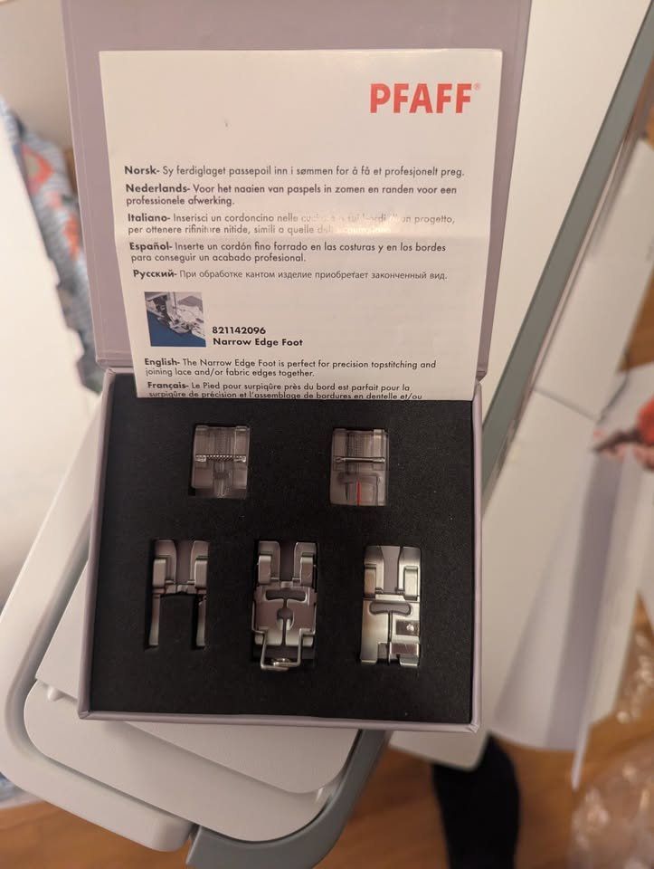 Pfaff Macchine da cucire: Pfaff 720 Quilt Expression Special Edition – Nuovo (secondo la descrizione) da Zürich venduto da datacompboy 1