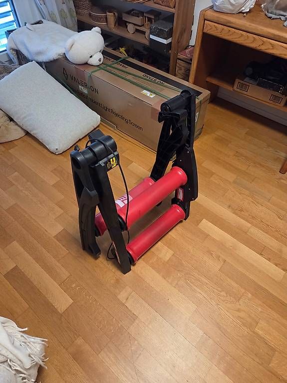 Vélos d'appartement: Elite Arion Mag Rollentrainer – D'occasion à Lachen SZ par ait_bfq7 2