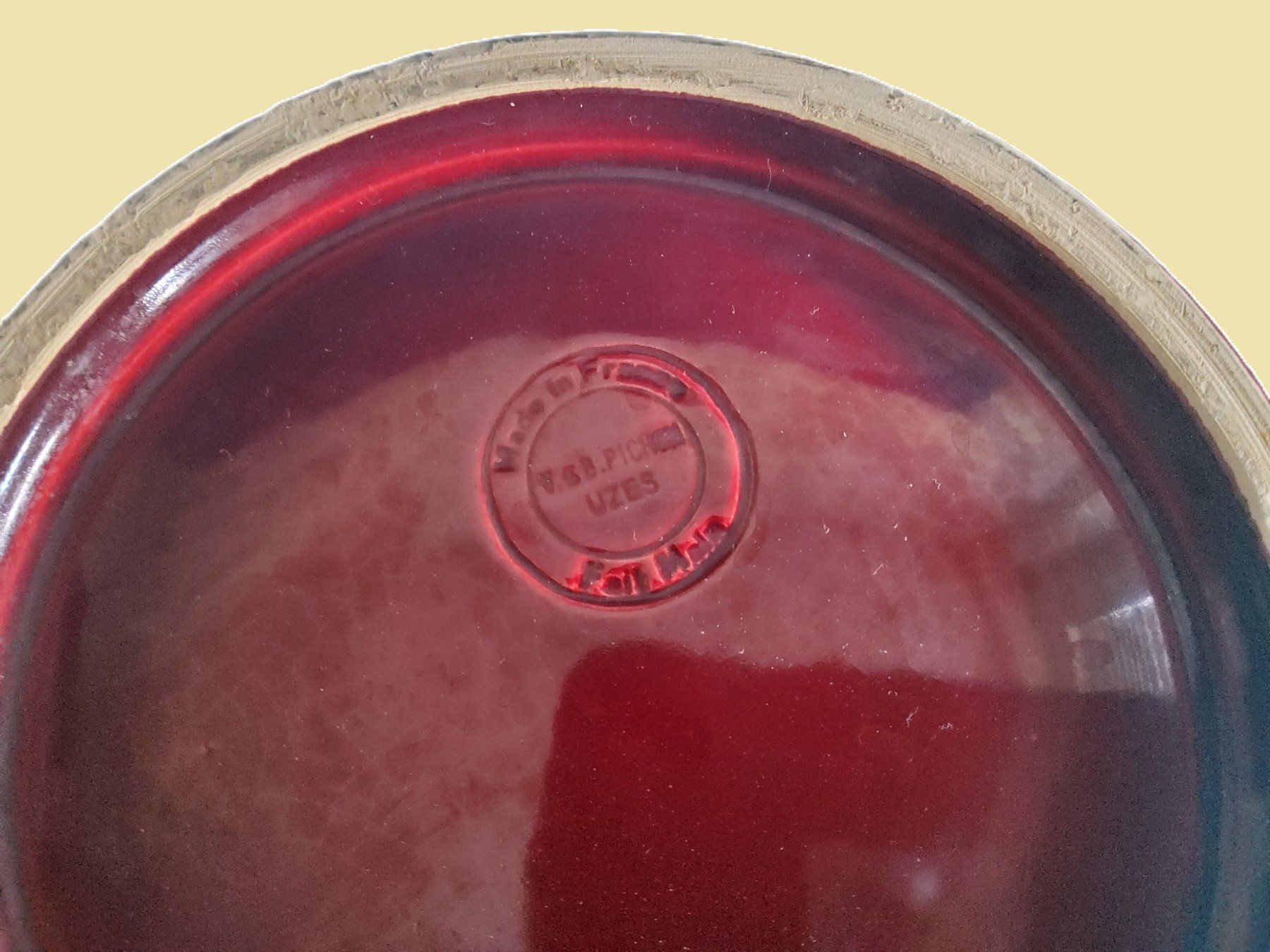 Schalen: Rote Schale mit Teller, Maison Pichon Uzes Frankreich – Gebraucht aus Grüningen von VENOM59 2