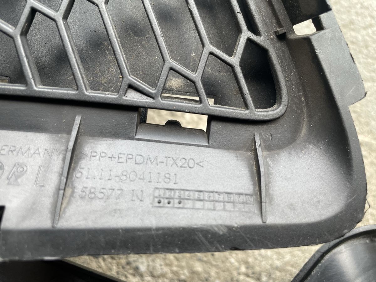 BMW Tutti pezzi di ricambio auto: 2x Phare antibrouillard avant | BMW séries 3 E90 E91 E92 E93 – Usato da Denges venduto da Ricautomotive 2