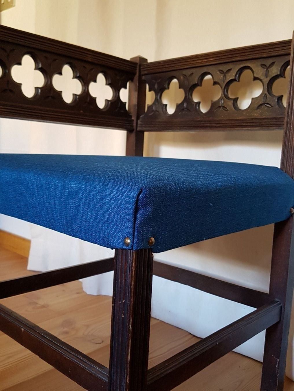 Sedie: Eckstuhl aus dunklem Holz – Nuovo (secondo la descrizione) da Dielsdorf venduto da Eleanor_Dude 1