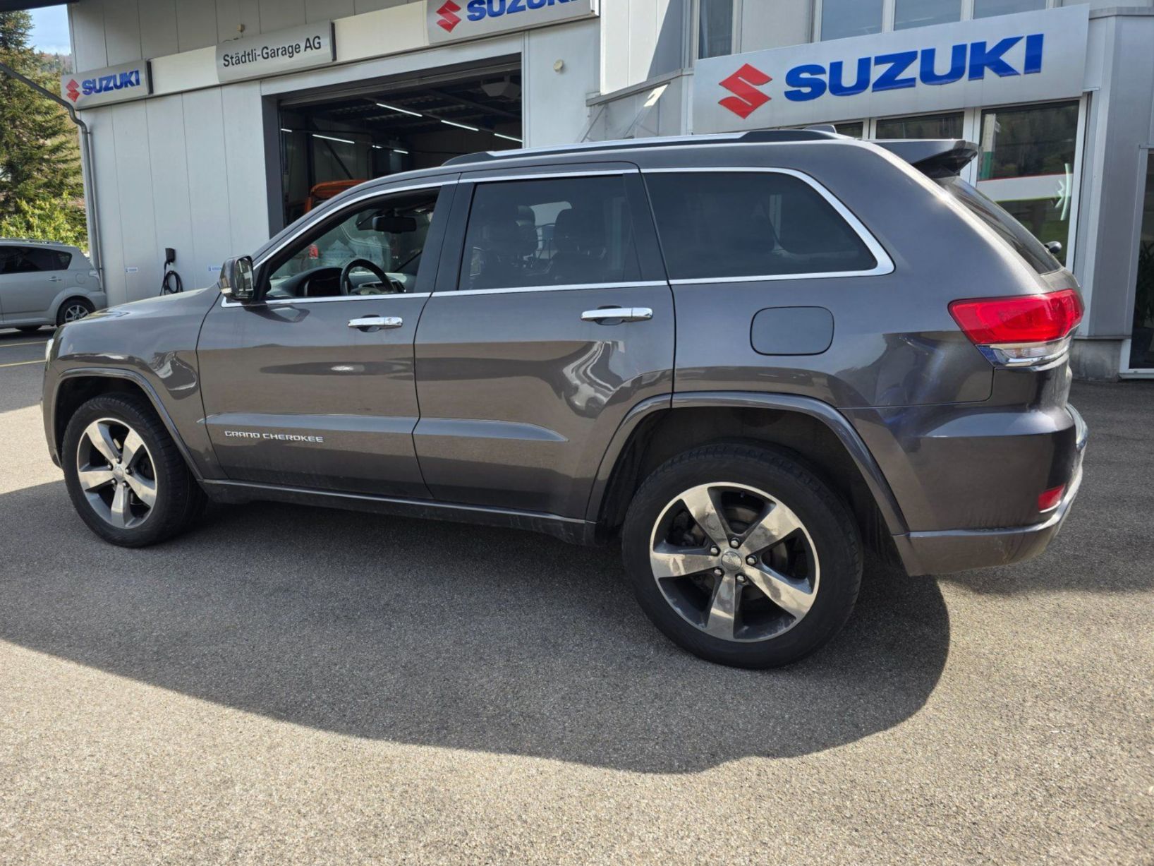Jeep Autos: Jeep Grand Cherokee 3.0 CRD 4x4 – Defekt aus Brunnadern von stbba 3