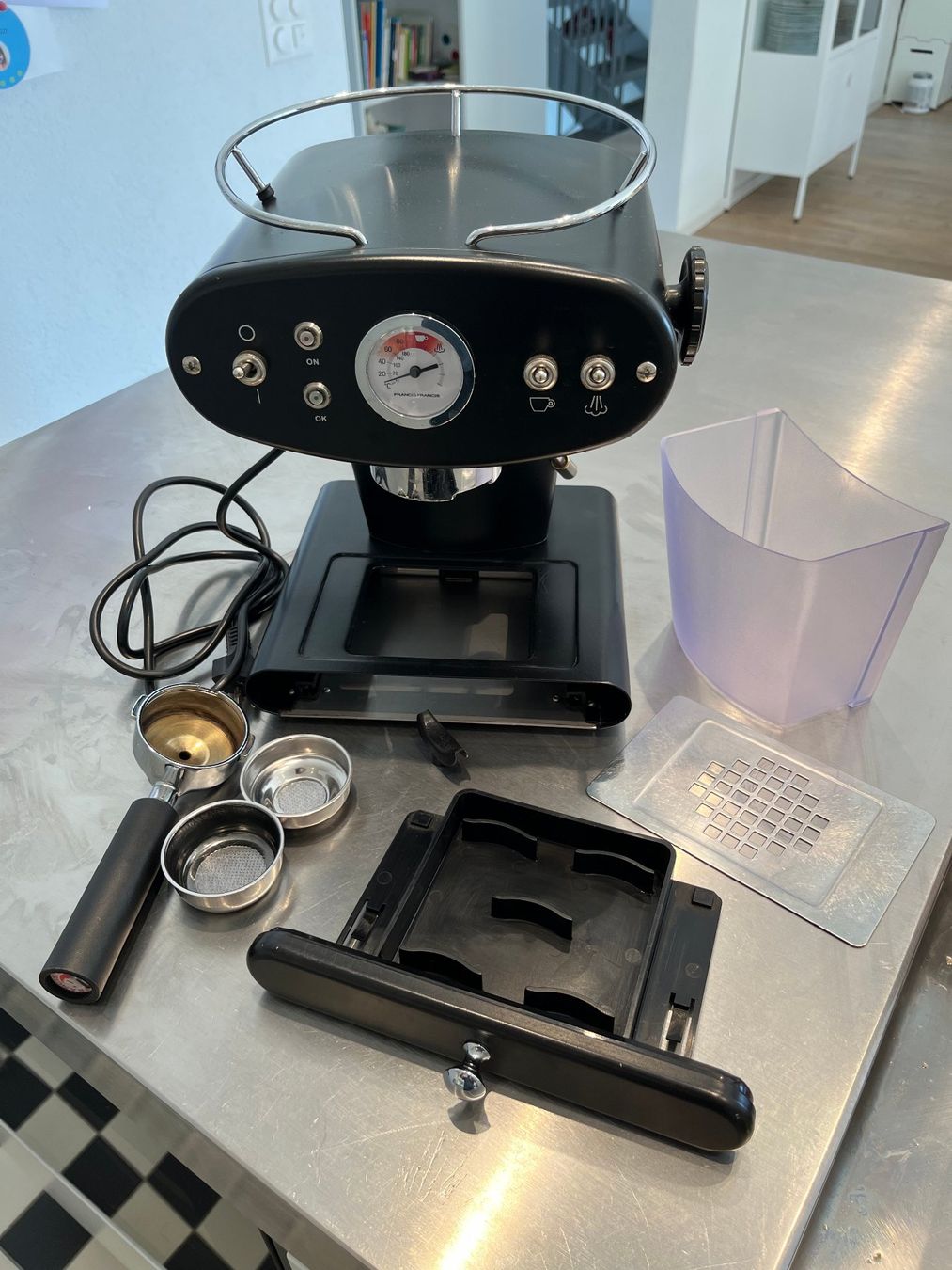 FrancisFrancis! Macchine per caffè & Macchine per espresso: Francis Francis X1 Ground schwarz – Usato da Zürich venduto da Ivovb 2