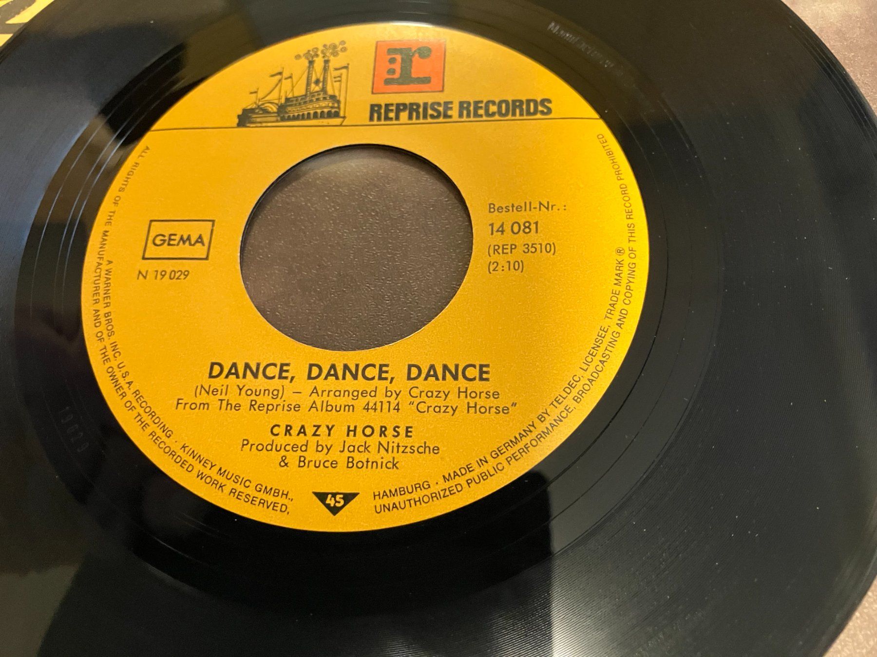 Dischi in vinile: Neil Young – Usato da Aarwangen venduto da Jukebox3 5