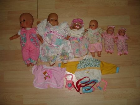 6 Stück Puppe und Kleider zum Spielen und Sammlermodelle