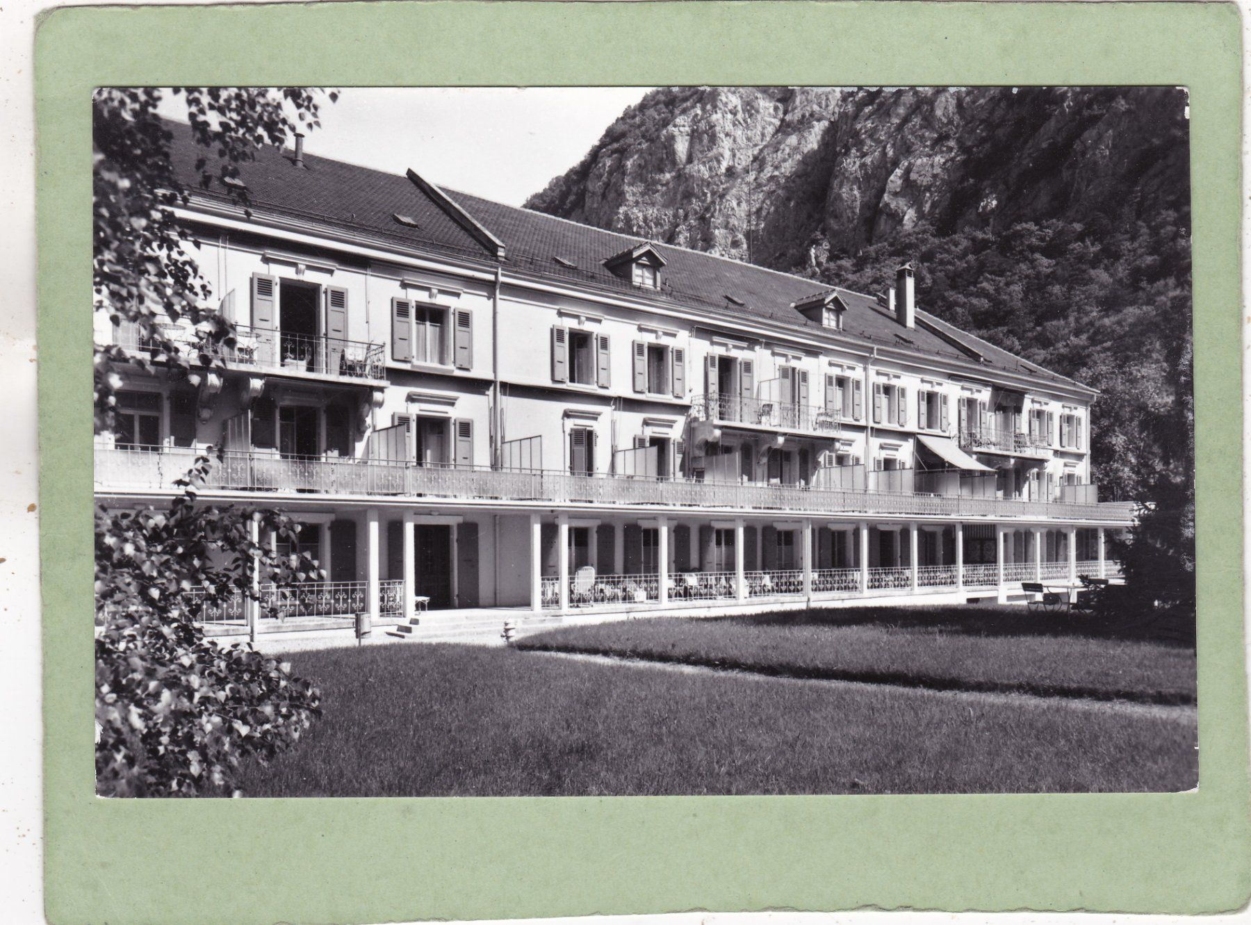 Cartes postales: Lavey-les-Bains l' Hôtel – D'occasion à Herisau par Lisegrat2008