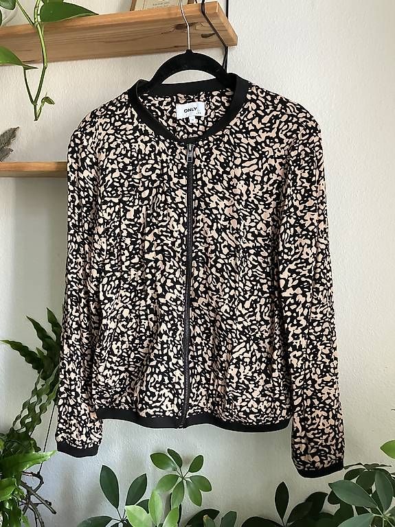 Only Giacche: Blouson / Kurzjacke von ONLY; Gr. 36 – Usato da Zürich venduto da eis_yx9q 4