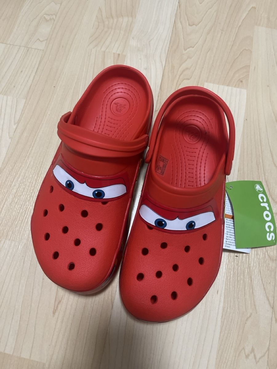Crocs Herrenschuhe: Neue orginale Clogs; Cars – Neu und originalverpackt aus Wil SG von smu_l76j