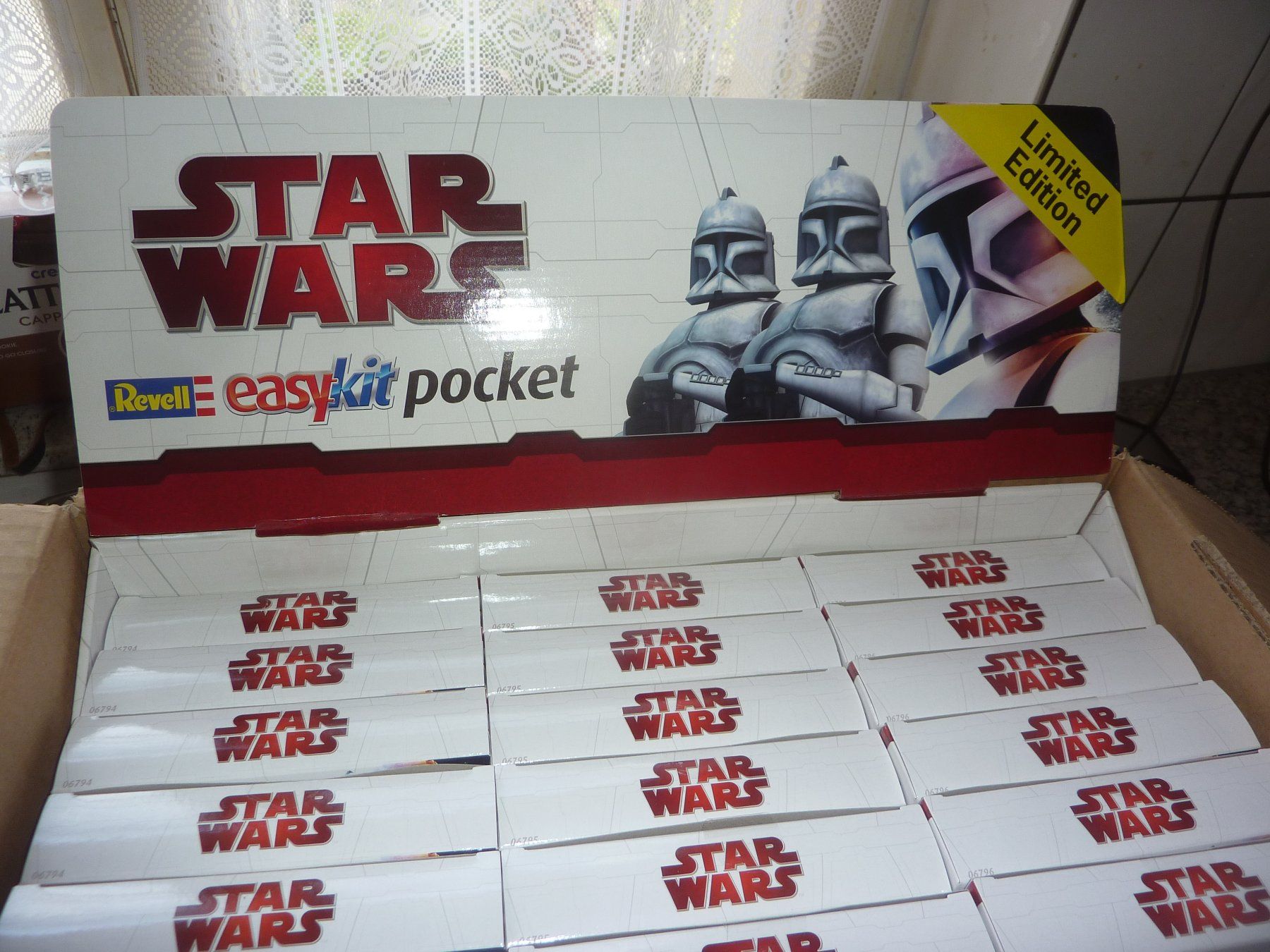 Star Wars Kits de montage: STAR WARS – Neuf avec emballage d'origine à Balsthal par bouteliee