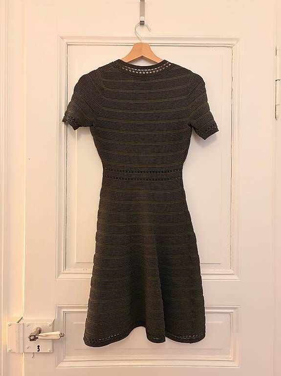 Robes: Kleid Sandro Grösse S – D'occasion à Basel par yet_7svp 1