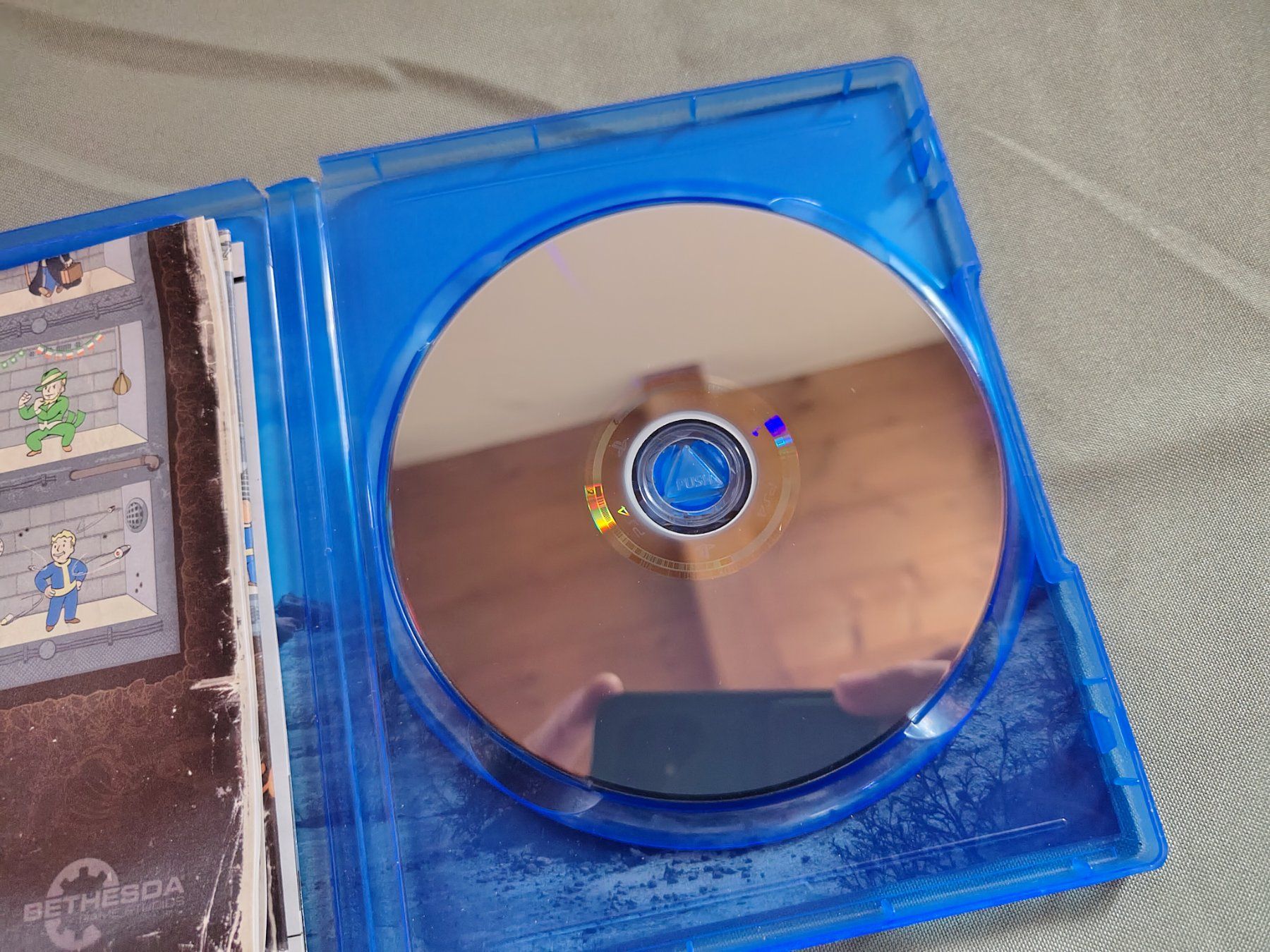 Sony Spiele: Jeu PS4 Fallout 4 – Gebraucht aus Saxon von dan_drn5 2
