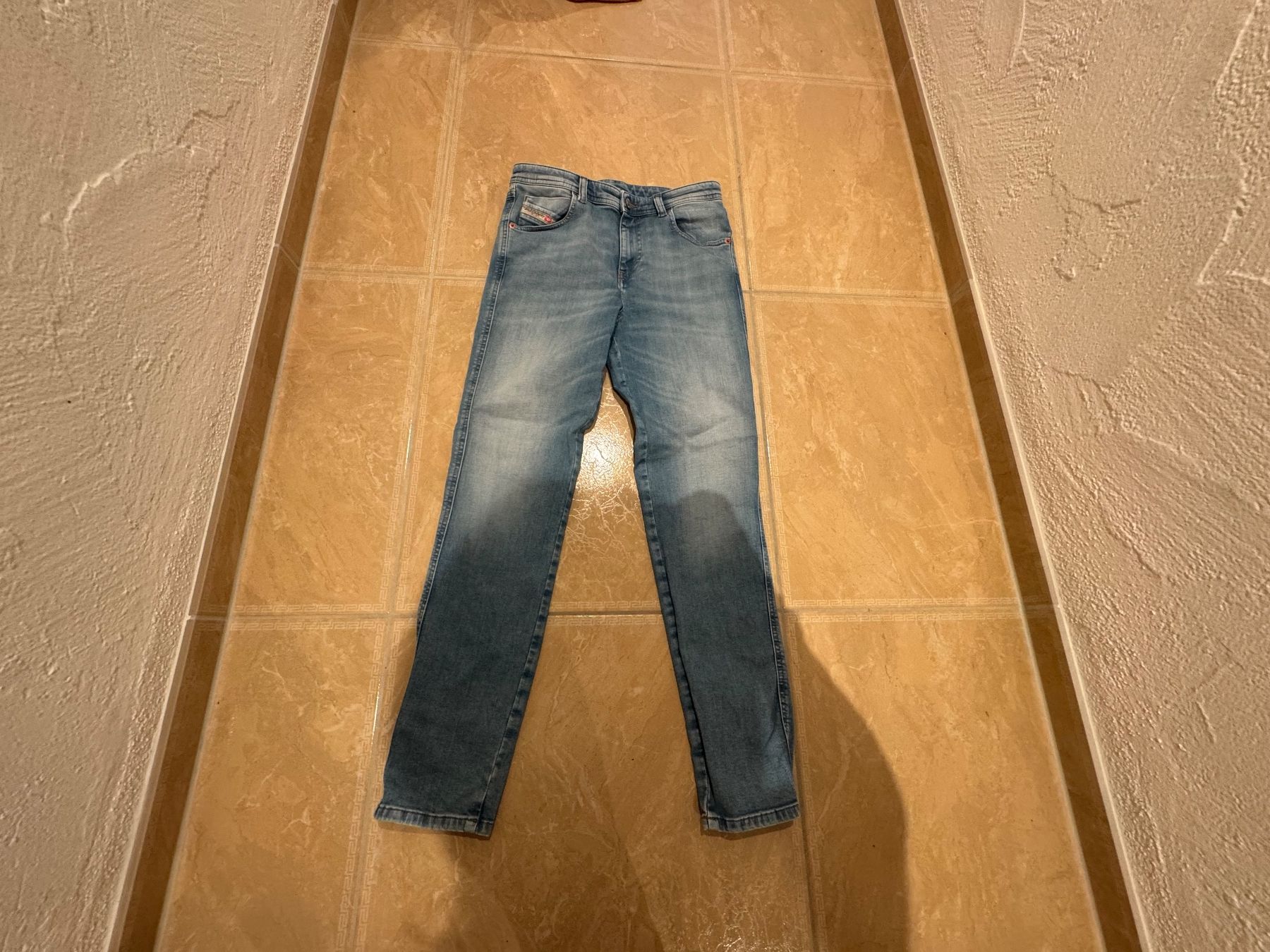 Diesel Jeans: Diesel NWT Jeans, W27 – Nuovo (secondo la descrizione) da Klingnau venduto da Markus14