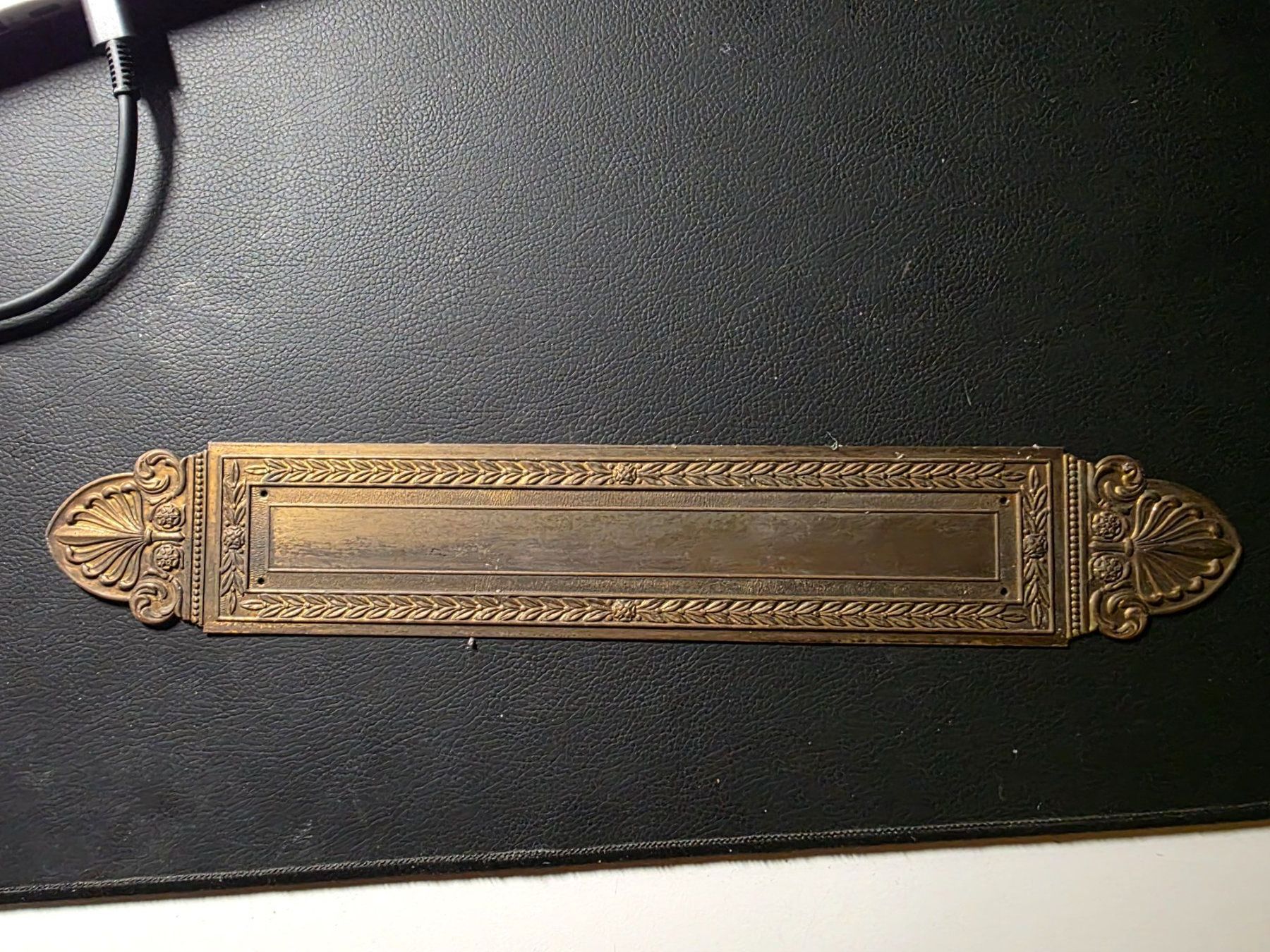 Ferramenta: Vintage alte Messing Rosette Tür Schild – Usato da Walterswil BE venduto da Lonitti