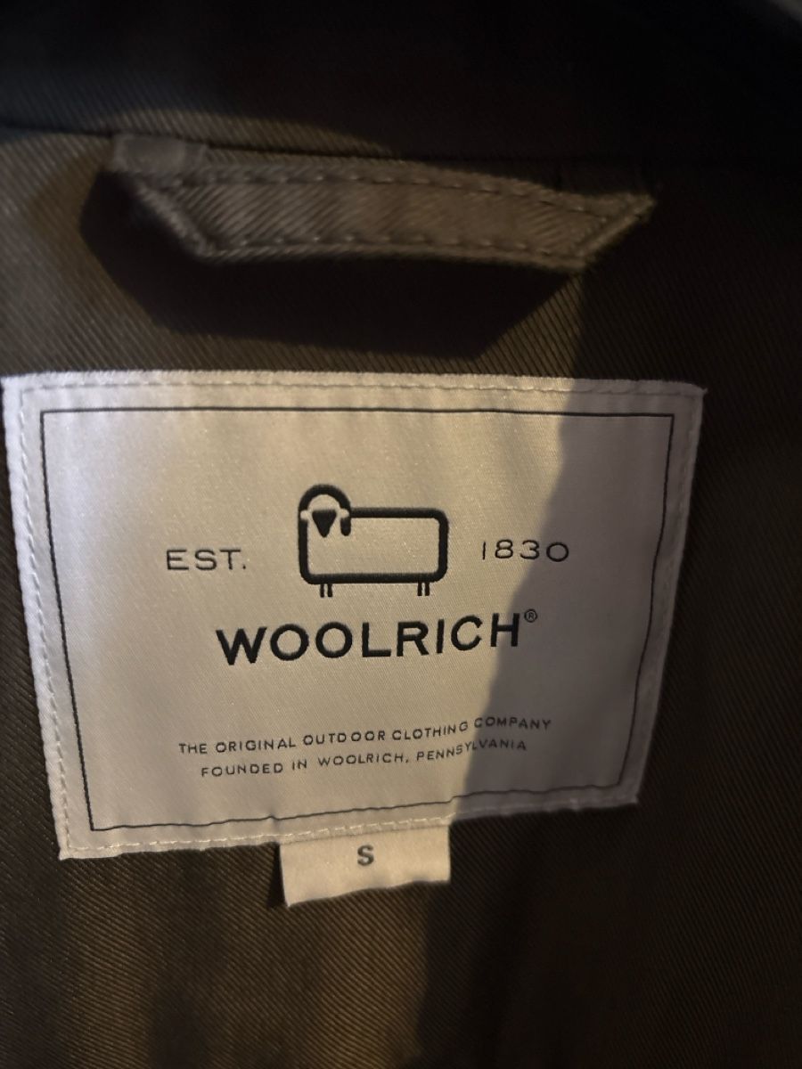 Woolrich Cappotti: Impermeabile foderato Woolrich S – Usato da Lugano venduto da ELE2NDHANDSHOP 2