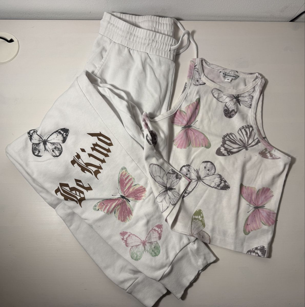 Lotti & Set di vestiti: Kleiderset Schmetterling 4 Teilig Gr S – Usato da Rüfenach AG venduto da merlyn07
