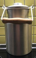 Vintage original DDR Spinthafela aus Aluminium mit Holzgriff