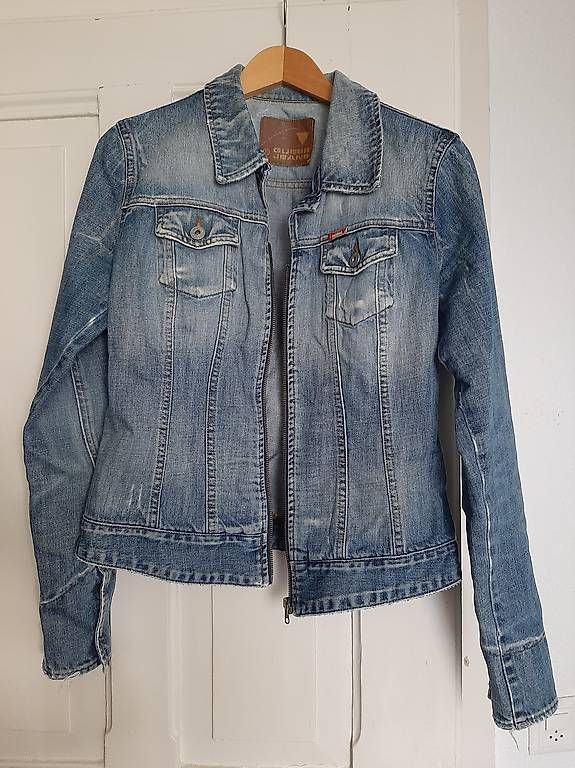 Giacche: Jeansjacke Guess – Usato da Bern venduto da BeaLehmann 1