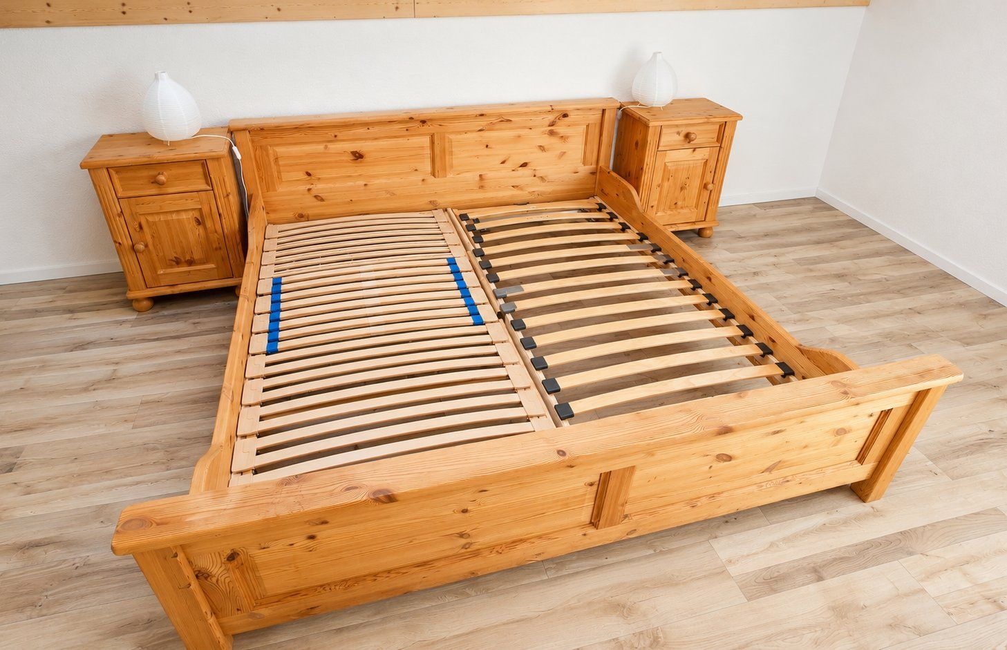Betten: Doppelbett Kiefer – Gebraucht aus Hägglingen von Kanarienvogel 5