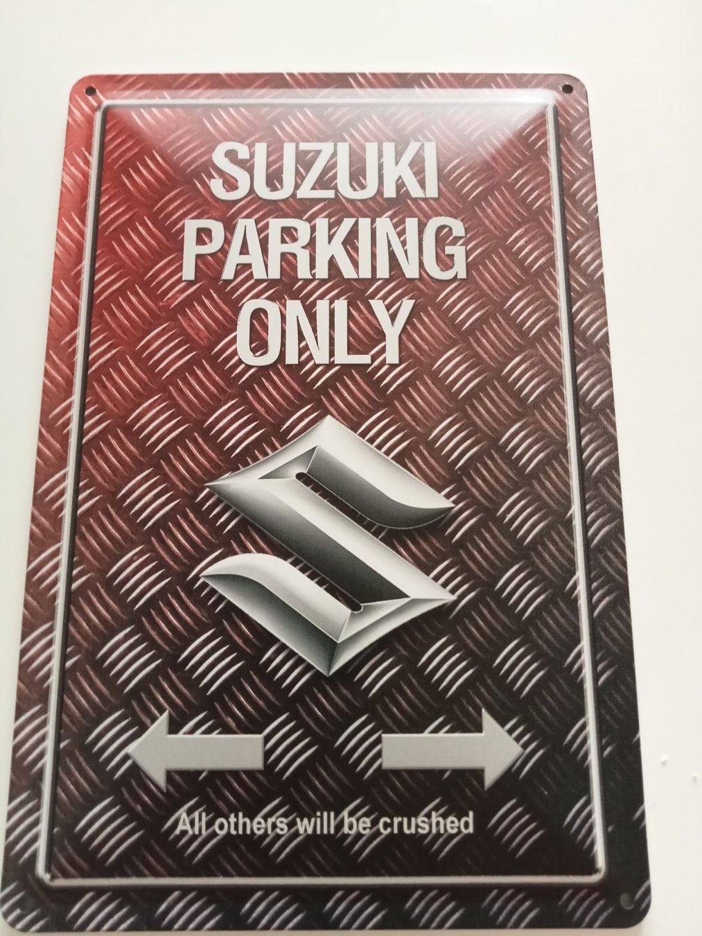 Suzuki Insegne: Blechschild-SUZUKI-PARKING ONLY – Nuovo e nell'imballaggio originale da Rupperswil venduto da big-one-sale