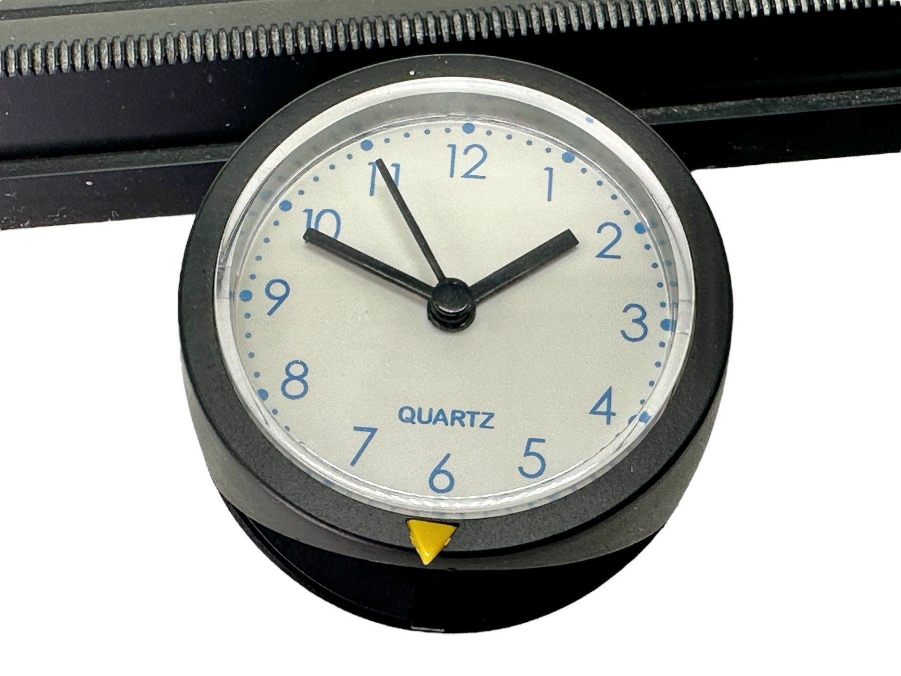 Orologi da terra & Orologi da parete: Horloge de table calendrier auto-déplaçable par Robert Dill – Usato da Morges venduto da objetsdepoque 5