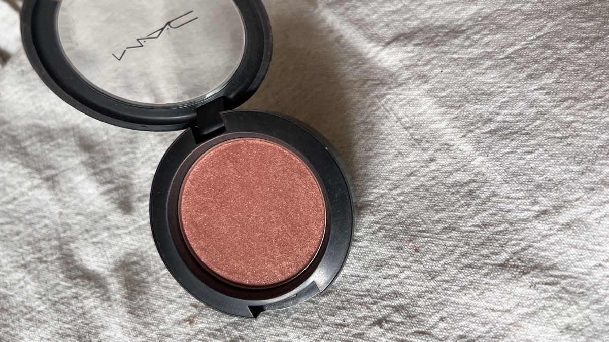 Make-up: Mac Blush – Usato da Zürich venduto da Colorazul