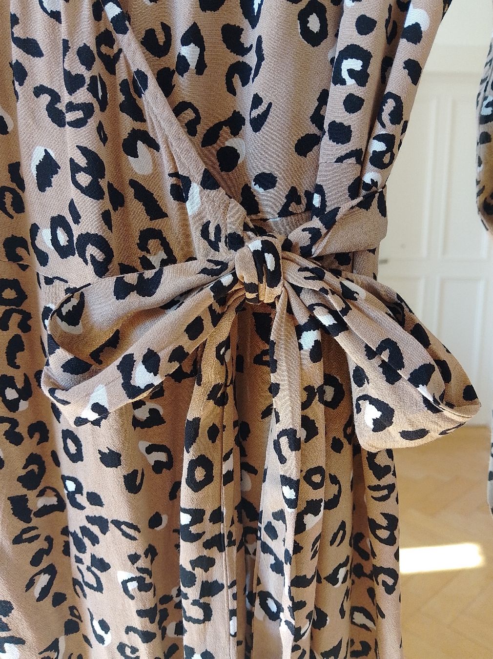 MbyM Vestiti: robe Leopold cache-coeur mbyM – Usato da La Chaux-de-Fonds venduto da youplavie 2